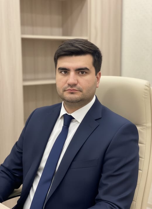 Малый офис — сидя · крупный план