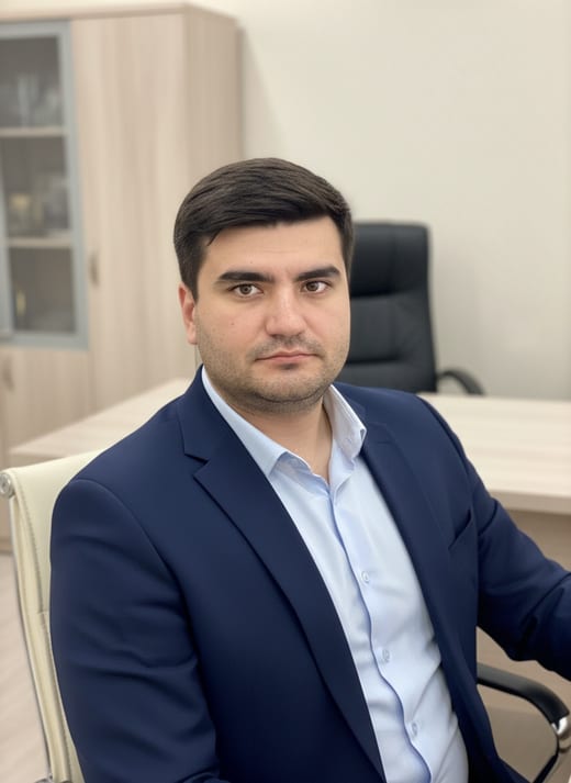 Кабинет — дерево — сидя · крупный план
